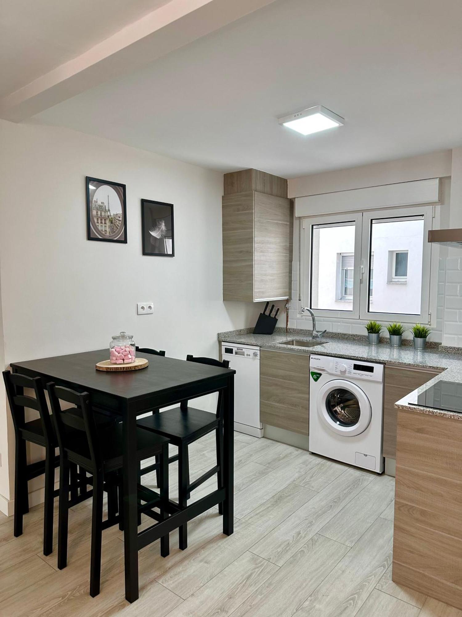 Cozy Flat 5 Mins From The Beach Gijón Kültér fotó